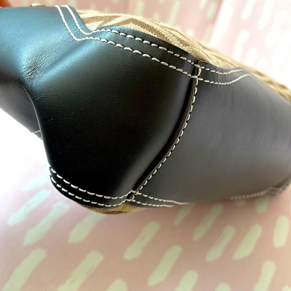 GIVENCHY LOGO MINI SHOULDER BAG - Picture 5 of 15